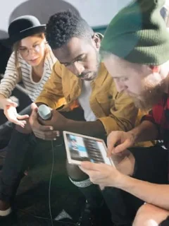TikTok Algorithm 2025: Visibility for Emerging Artists - Cover Image