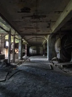 Urban Exploration in the US: Unveiling Risks, Rewards & Hidden Spaces - Cover Image