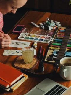 Emerging Artists' Guide: Building a $1,000/Month Patreon Membership - Cover Image
