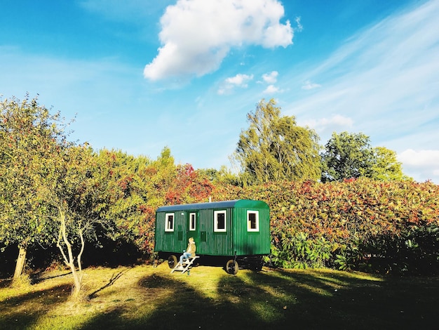 Tiny House Subculture: Minimalism & Sustainability in US Housing Revolution