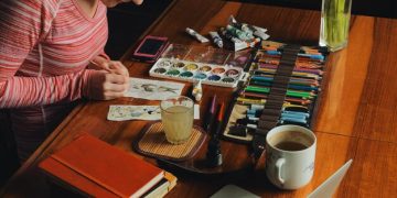 Emerging Artists' Guide: Building a $1,000/Month Patreon Membership - Cover Image